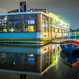  Auberge de jeunesse The Boat - Hostel&chill